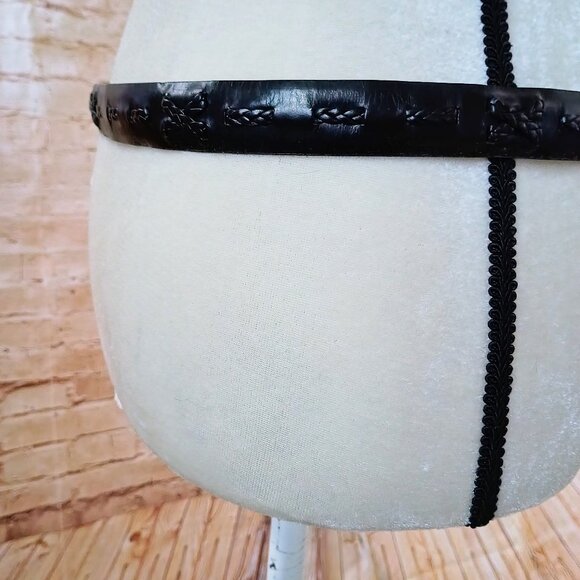 Tommy Bahama Set of Two Tan/Black Belts Size L - Picture 6 of 7